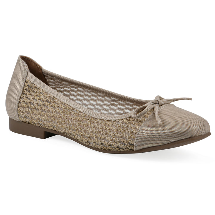 Angle view of a natural metallic raffia flat with small, centered bow and a brown sole